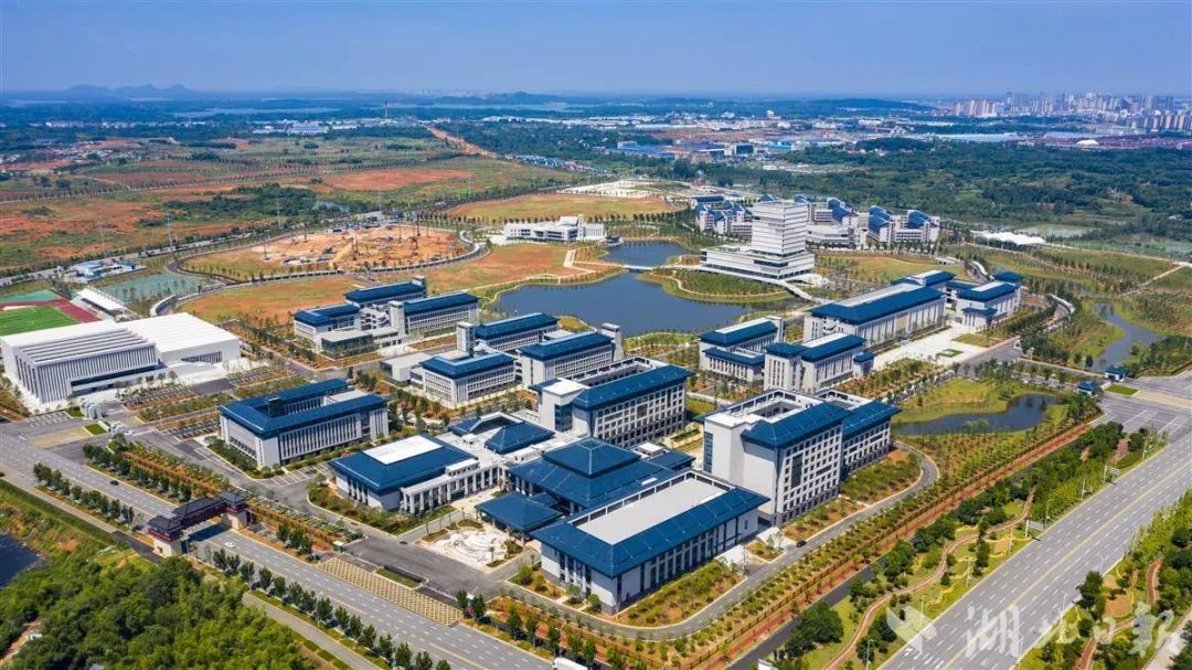 武汉东湖学院,武汉东湖学院国际学术交流中心,龙美达石材双包项目,嘉鱼教学点